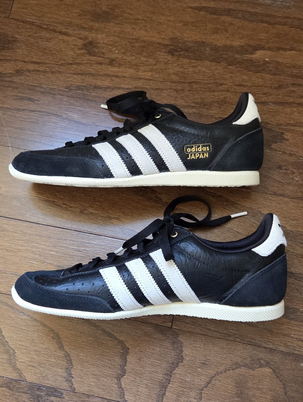 Adidas Black Japan Women's Smeakers Size 8 - Picture 2 of 8